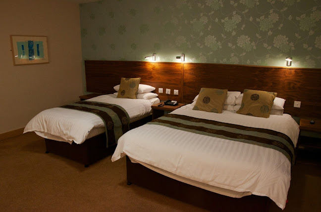 Opinii despre Durkin's Bar & Restaurant, Guesthouse & Square 1 Cafe în Ballaghaderreen - Hospitality and gastronomy