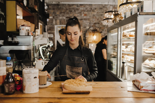 Comentarii opinii despre Yummy Cafe Market