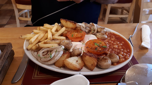 Pats Cafe, Killarney Rd, Castleview, Castleisland, Co. Kerry