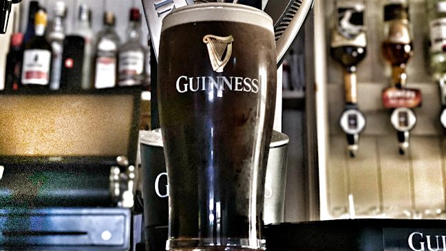 Comentarii opinii despre Courtney's Bar & Off-Licence