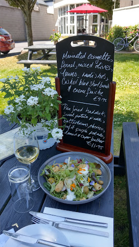 Armorica | Restaurant • Wine Bar • Accommodation - Hospitality and gastronomy