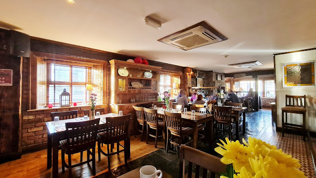 Opinii despre McDermott's Bar & Restaurant în Castlebaldwin - Hospitality and gastronomy