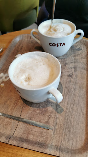 Comentarii opinii despre Costa Coffee