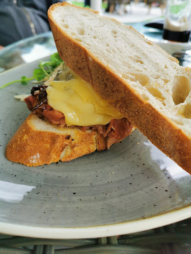 Comentarii opinii despre Palmerston House Estate Clubhouse