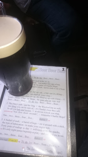 Lily's Bar, Malin Town