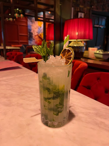 Larry & Nora's - Navan