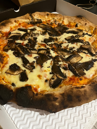 Comentarii opinii despre The Dough Box