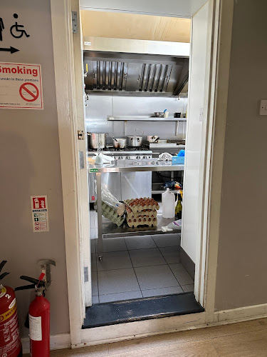 Comentarii opinii despre Ahoy Cafe