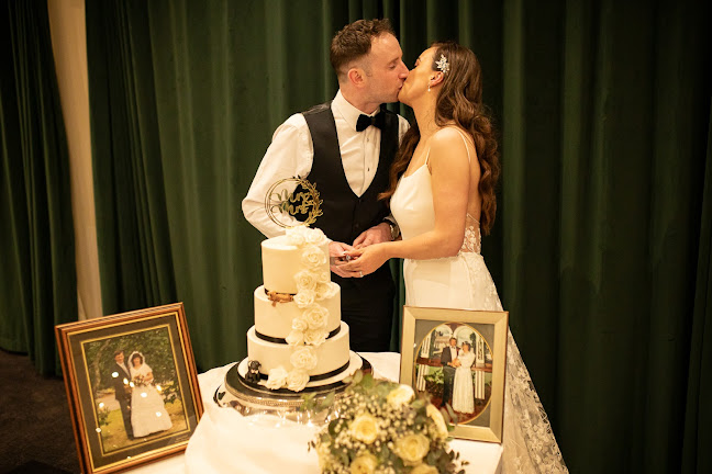 Jen's Cake Boutique - Hospitality and gastronomy