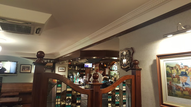 Bracken's Bar - Hospitality and gastronomy