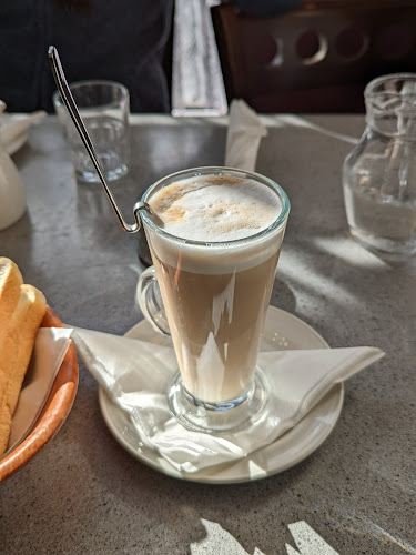 Charlie's West End Cafe - Hospitality and gastronomy