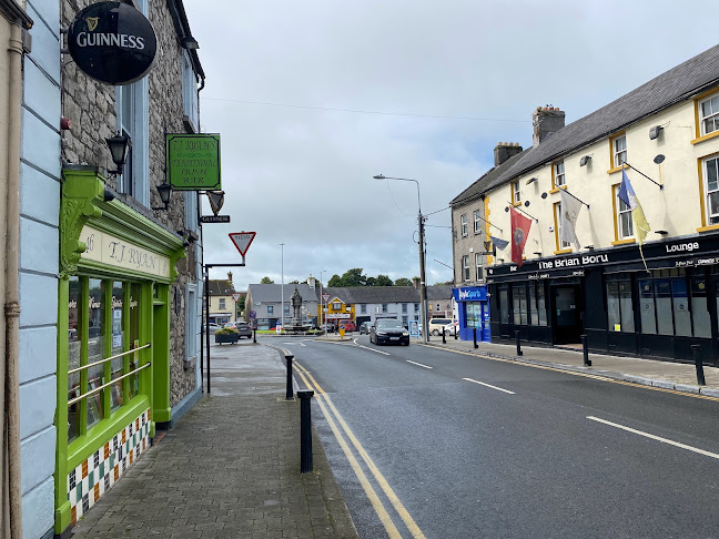 TJ Ryan Traditional Irish Pub - Cashel