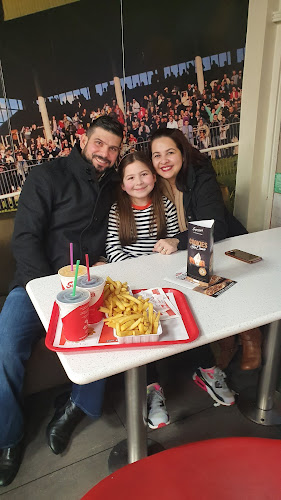 Comentarii opinii despre Supermac's & Papa John's