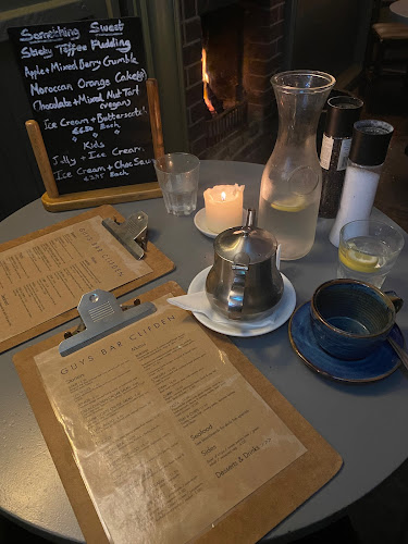 Guy's Seafood Bar Clifden - Hospitality and gastronomy