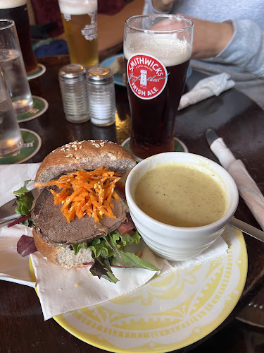 Cleere's Bar & Theatre