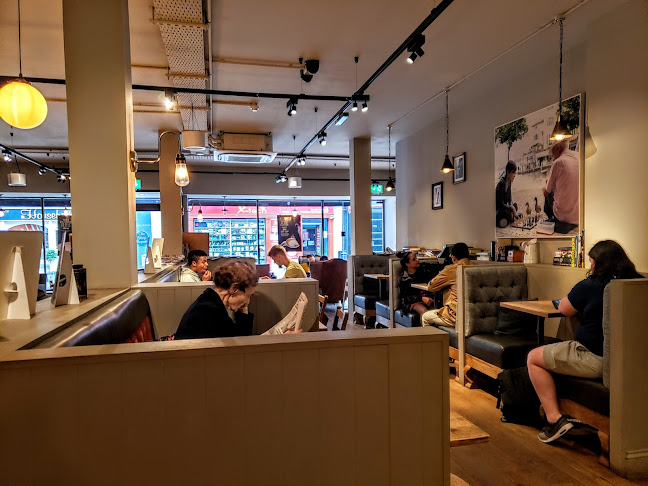 Caffè Nero - Hospitality and gastronomy