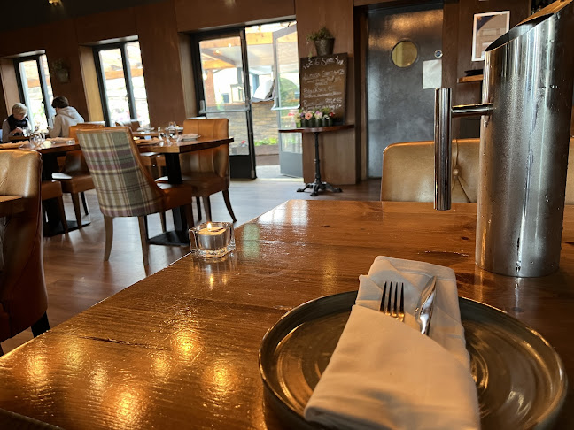 Glas Restaurant - Hospitality and gastronomy