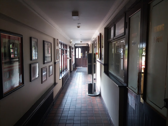 Comentarii opinii despre Bridge House