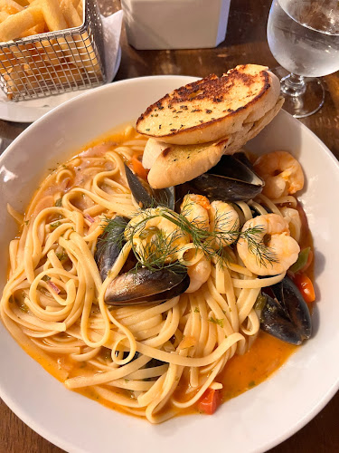 Olde Castle Seafood Bar