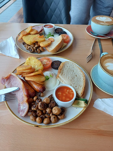 Opinii despre Esquires - The Organic Coffee Co (Airside) în Swords - Hospitality and gastronomy