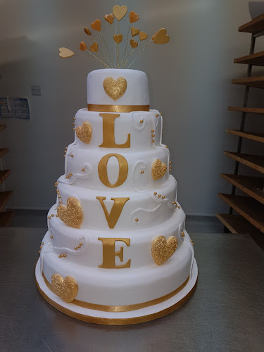 Comentarii opinii despre Celebration Cakes & Healys Bakery