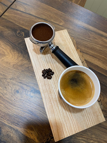 Cool Creamery & Coffee Dock - Hospitality and gastronomy