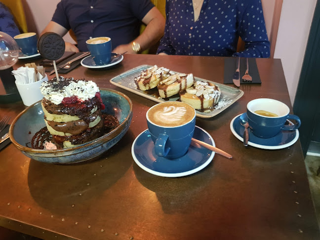 Lab 82 Coffee - Hospitality and gastronomy