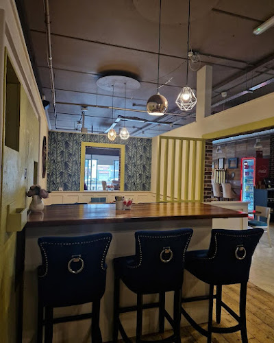 Bare Pantry Cafe - Hospitality and gastronomy