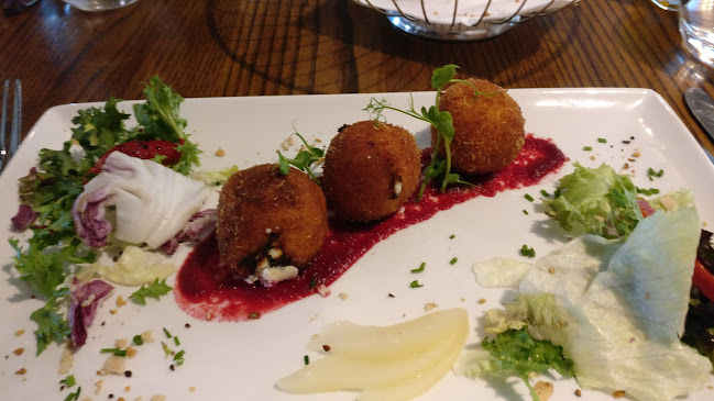 Byrne & Woods Bar & Restaurant - Hospitality and gastronomy