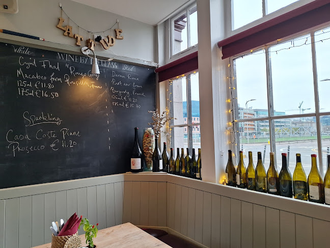 L'Atitude 51 Wine Bar - Hospitality and gastronomy