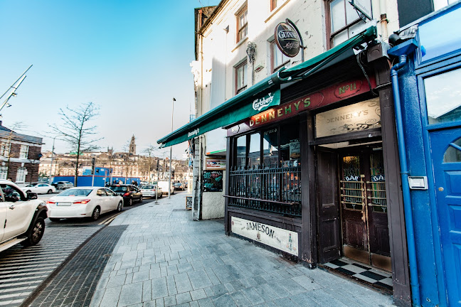 Dennehy's Bar - Hospitality and gastronomy