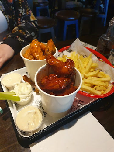 Peggy Moores Pub, Bar Food & Hostel - Hospitality and gastronomy