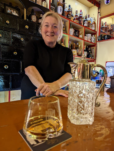 Opinii despre O'Loclainn's Irish Whiskey Bar în Ballyvaughan - Hospitality and gastronomy