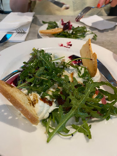 Opinii despre Waves Bar în Rosses Point - Hospitality and gastronomy