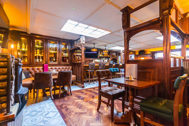 Comentarii opinii despre Carpenters Bar Lounge & Restaurant