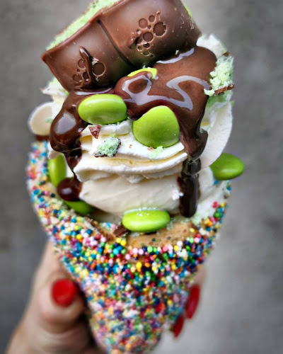 Comentarii opinii despre Yumm Cafe