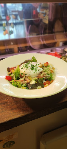 Comentarii opinii despre CAFE M - homestyle roots ltd