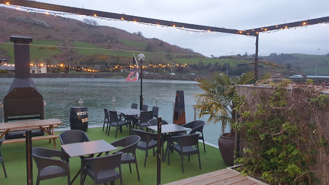 Comentarii opinii despre The Dock Wall