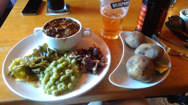 Cliffords Bar - Hospitality and gastronomy