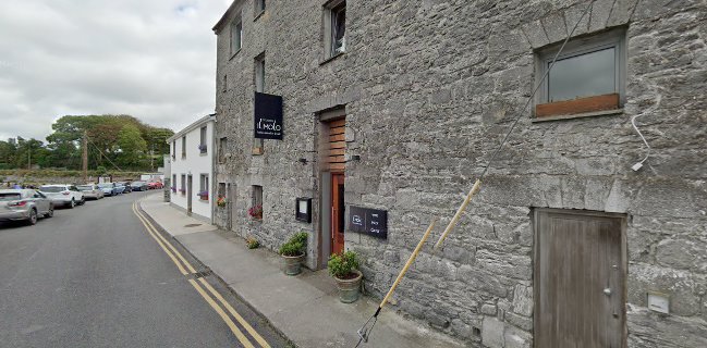 Graze Cafe & Wine Bar