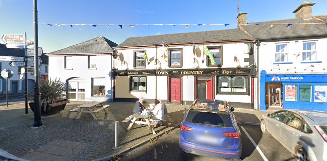 Town And Country Lounge Bar