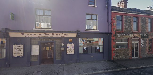 Larkin's Pub, Restaurant & B&B