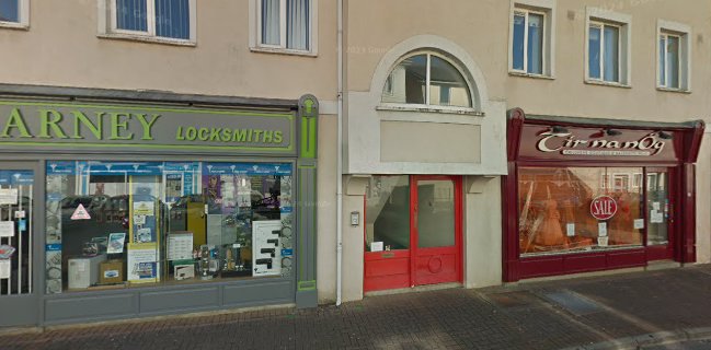 The Wandering Elk (with Stodge Face) - Athlone