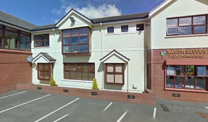 The clubhouse Bar & Restaurant