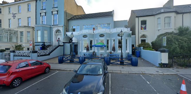 O'Driscolls Seaside Bar