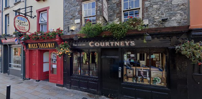 Courtney's Bar - Killarney