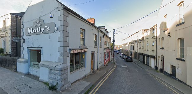 Molly's Coffee Gallery